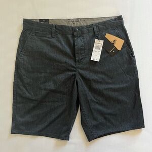 Quicksilver Men's Shorts, size 34 grey